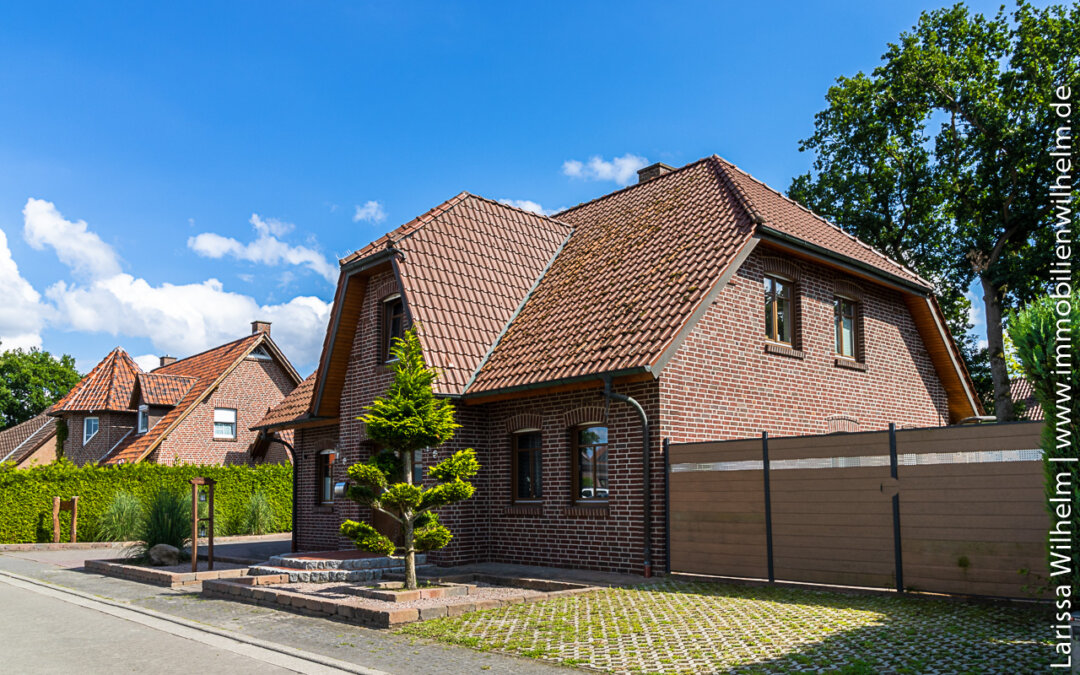 Hochwertiges Einfamilienhaus mit großem Garten und Sauna in Werlte